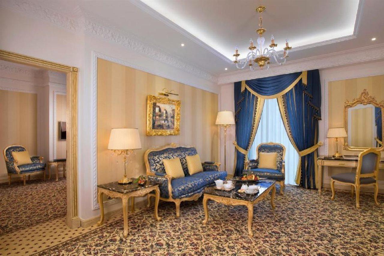 Hotel Royal Rose Abu Dhabi, A Curio Collection By Hilton Affiliated 5*