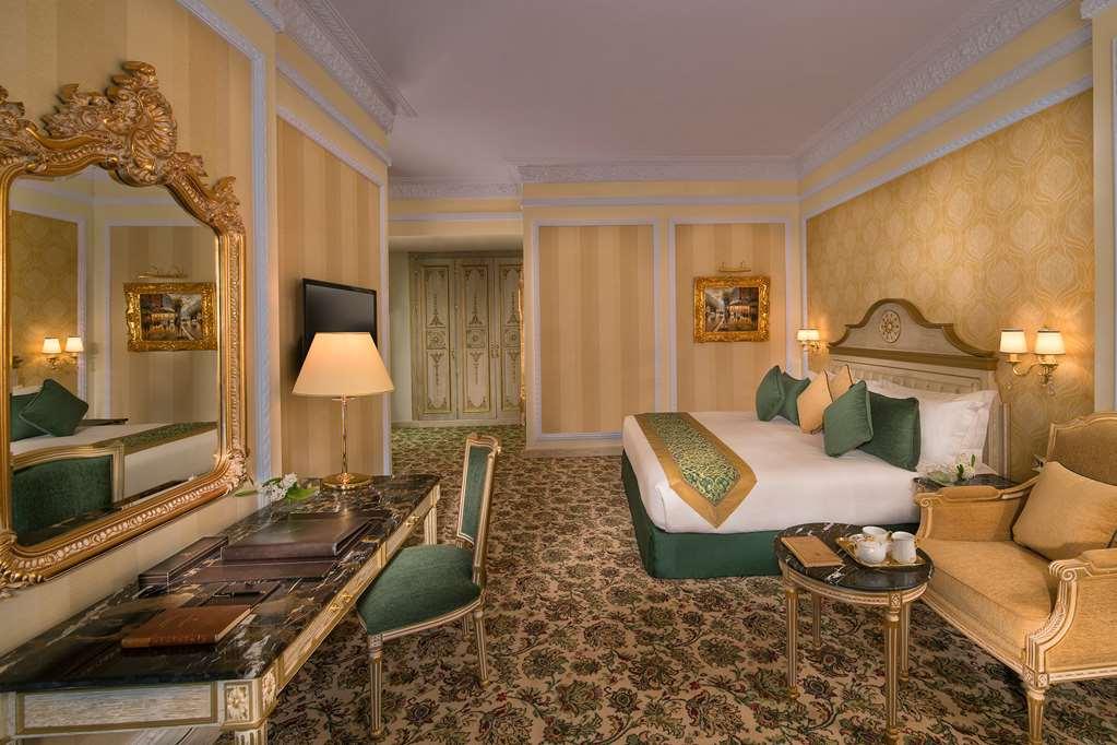 Royal Rose Abu Dhabi, A Curio Collection By Hilton Affiliated Hotel