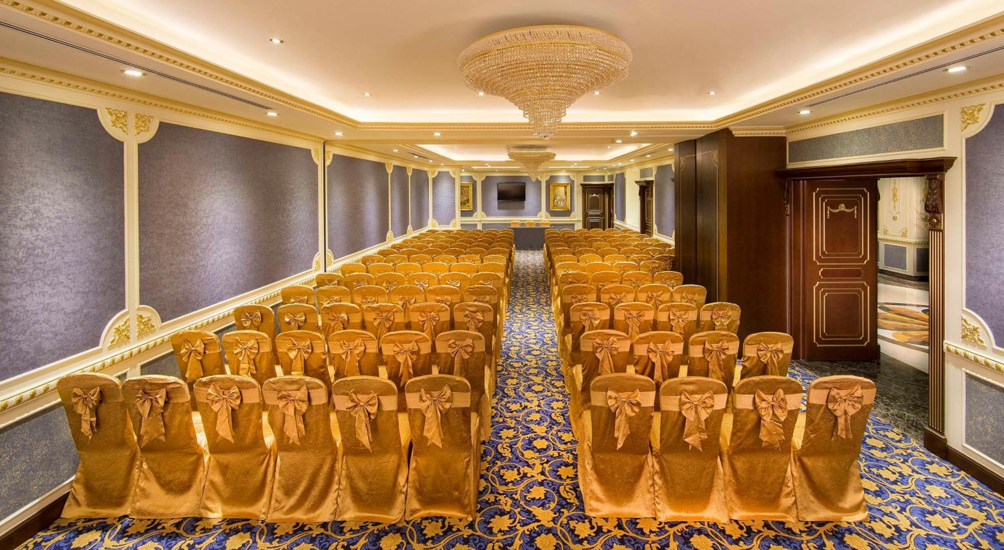 Royal Rose Abu Dhabi, A Curio Collection By Hilton Affiliated